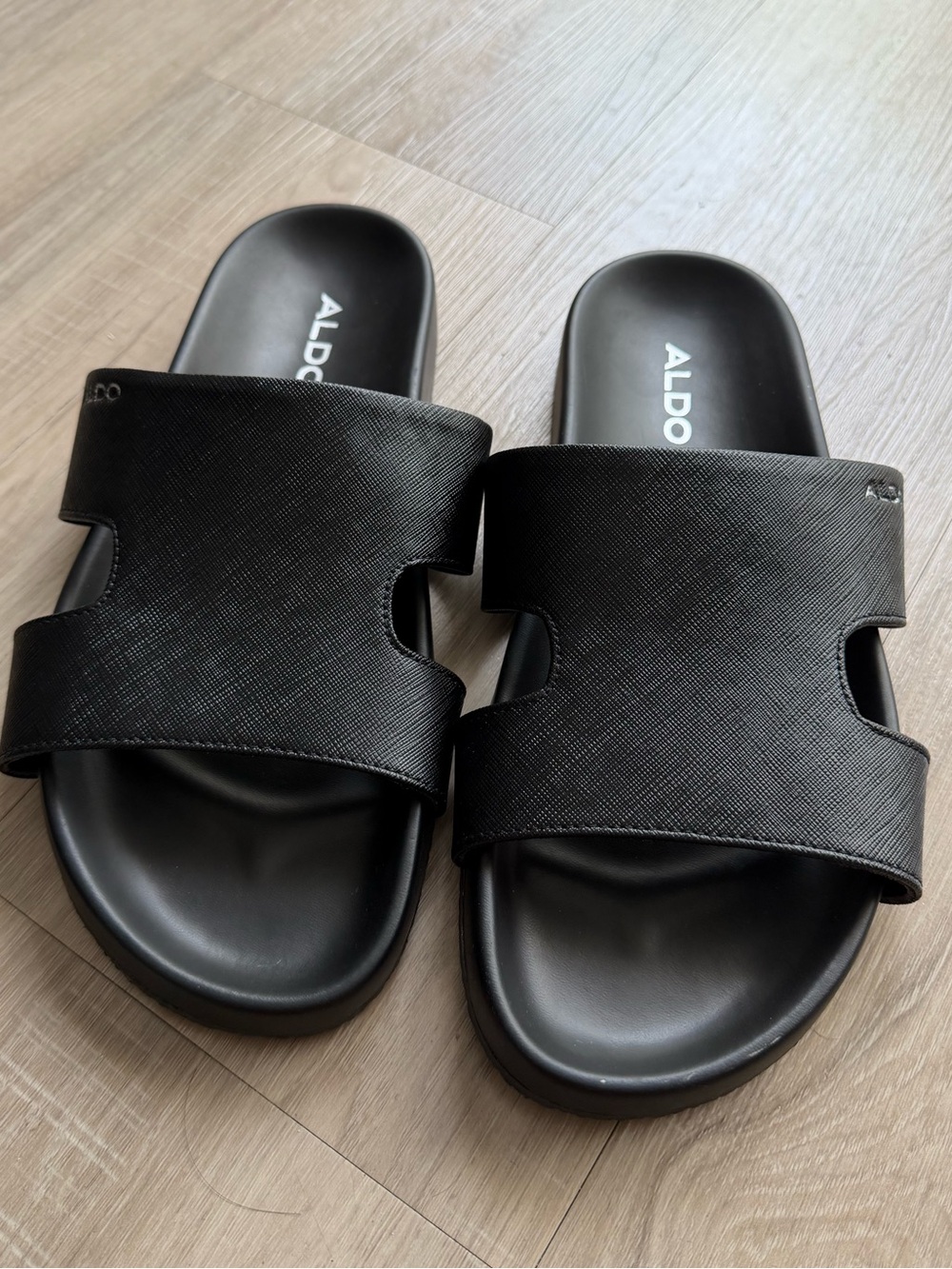 ALDO Men’s Black Slide Sandals Size 9 Slip On Casual Comfort Shoes NEW